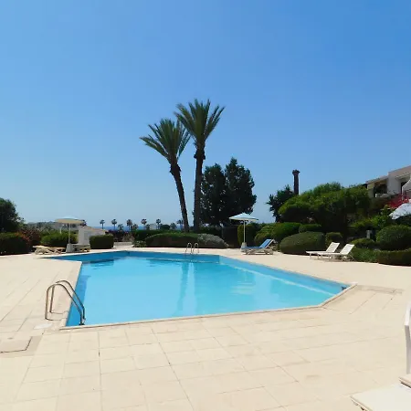Апартаменты Sea View Apartment, Close To Amenities Пафос