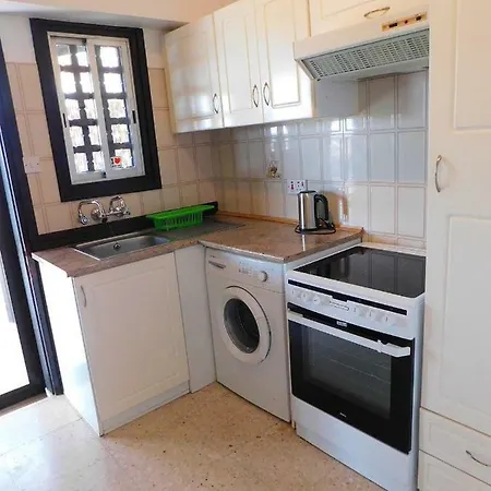 Sea View Apartment, Close To Amenities * Пафос