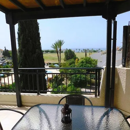 Апартаменты Sea View Apartment, Close To Amenities Пафос
